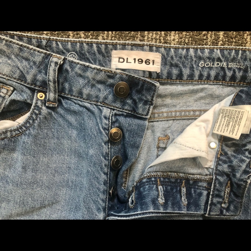 DL1961 Hi Rise Boyfriend Goldie Shredded Destroyed to Perfection Ankle Jeans 26 - Picture 5 of 7